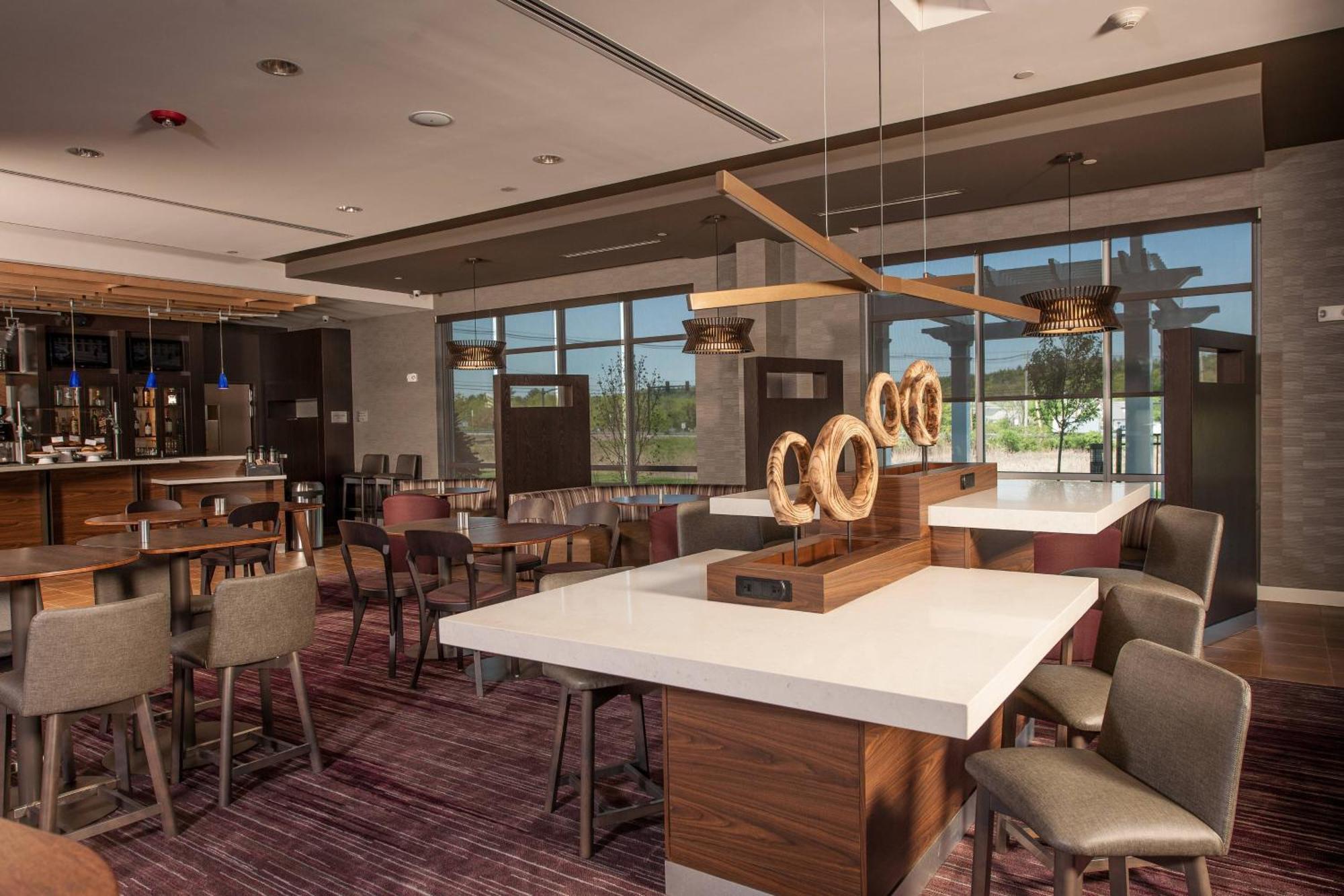 Courtyard By Marriott Boston Littleton Hotel Exterior photo